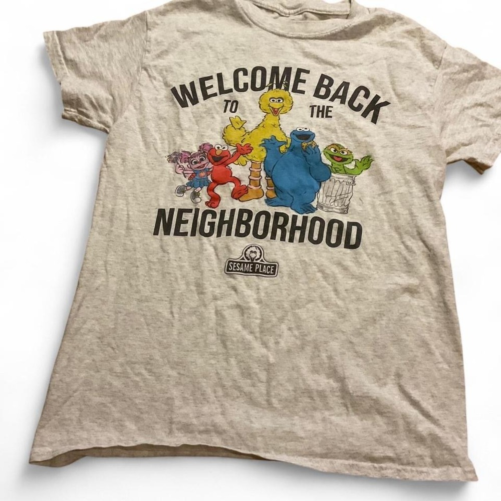 Sesame Street graphic tshirt